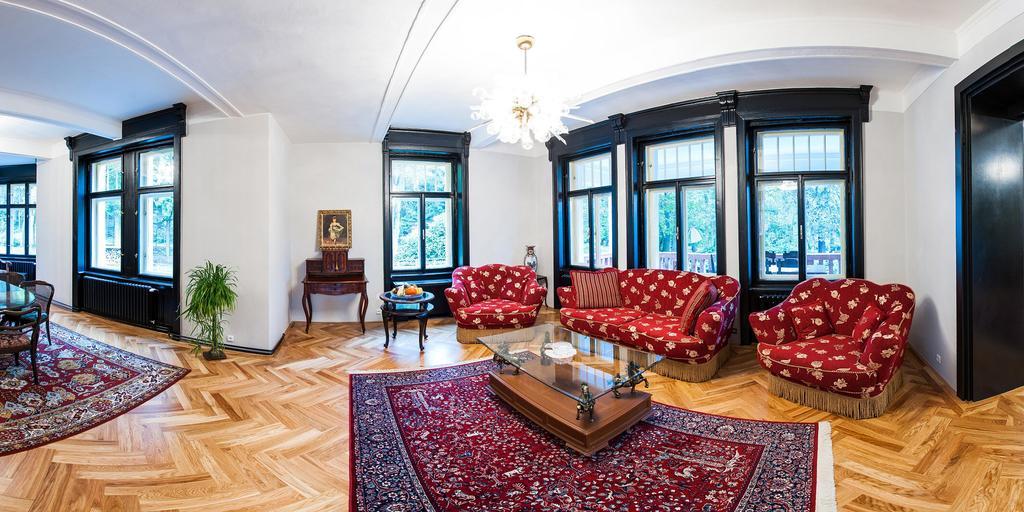 Vila Olga Jevany Экстерьер фото