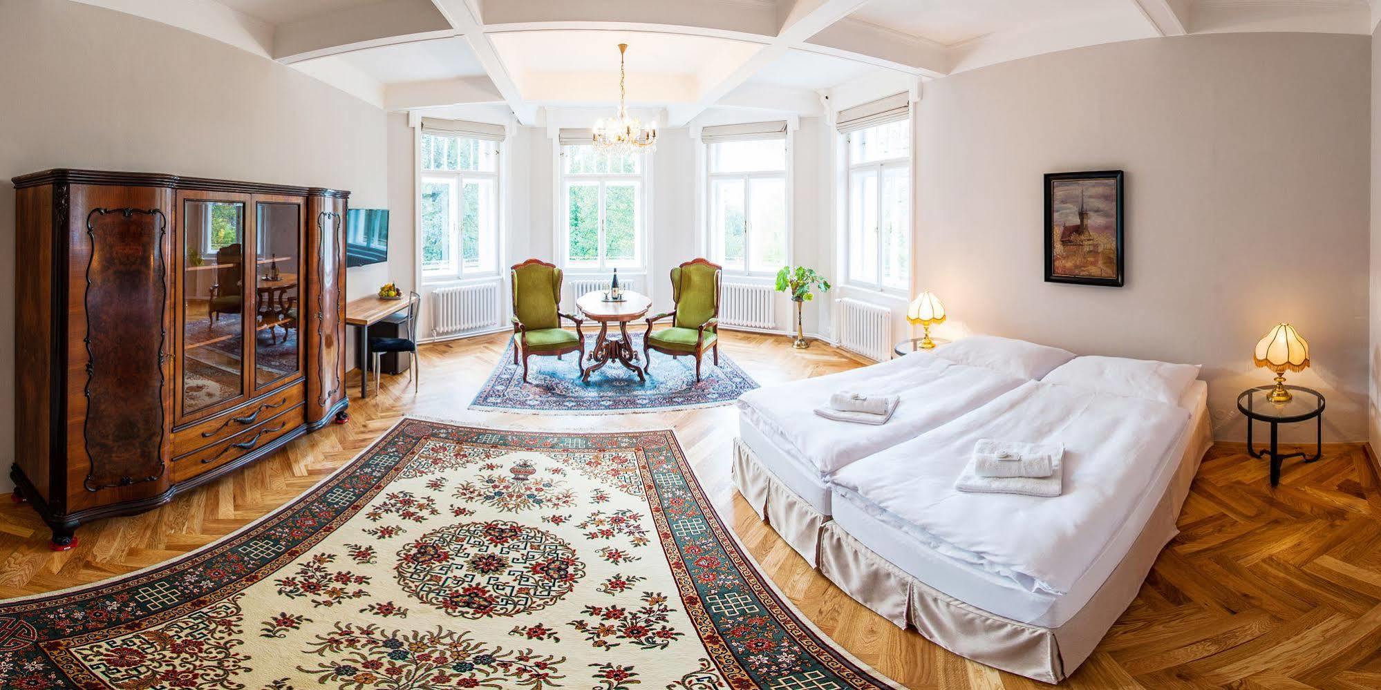 Vila Olga Jevany Экстерьер фото