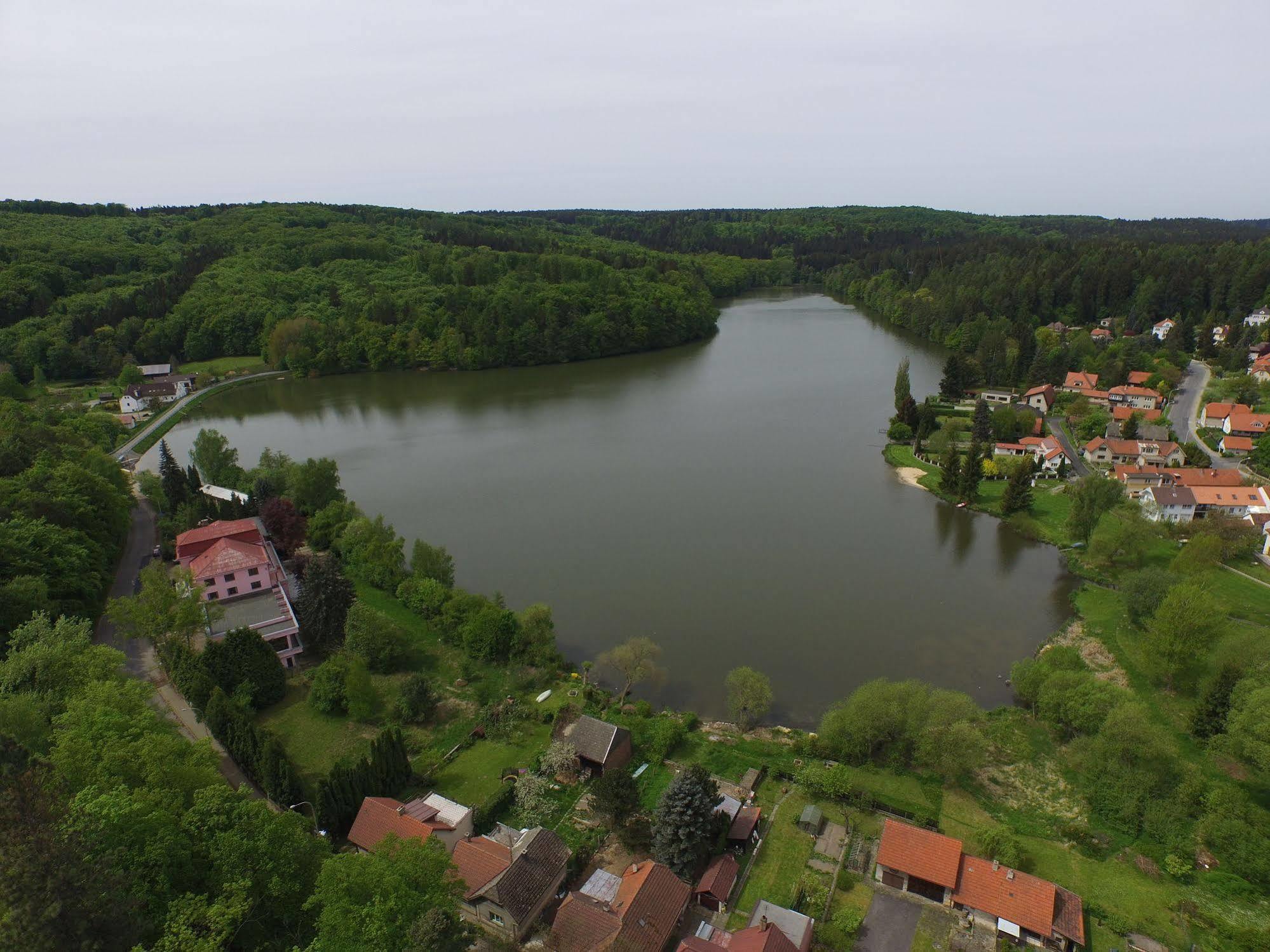 Vila Olga Jevany Экстерьер фото