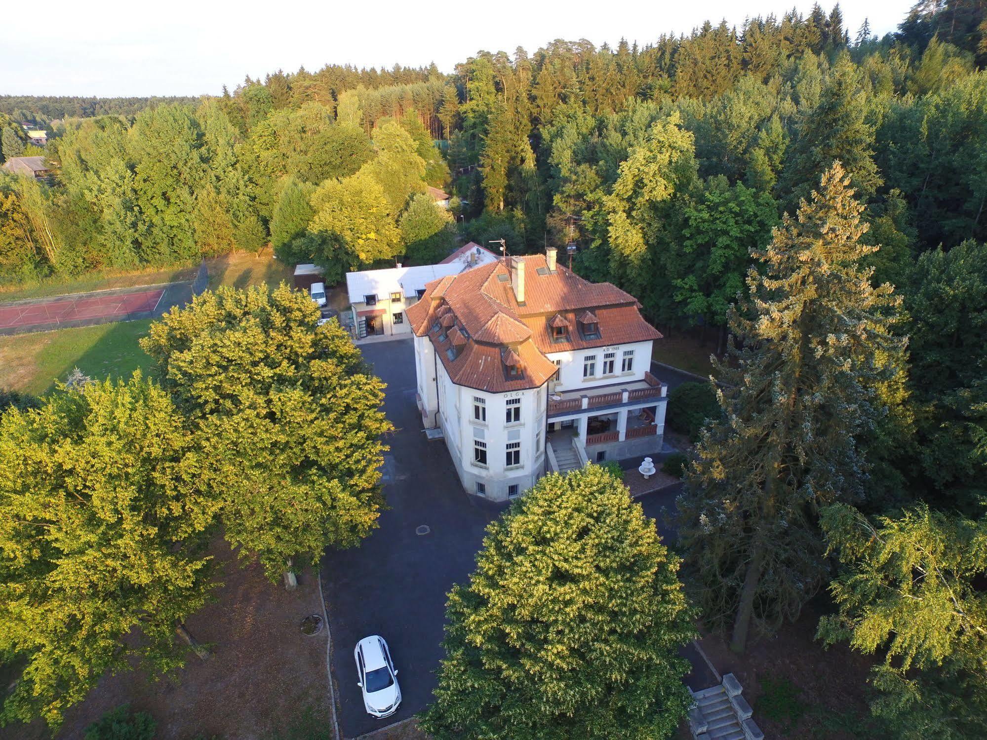 Vila Olga Jevany Экстерьер фото