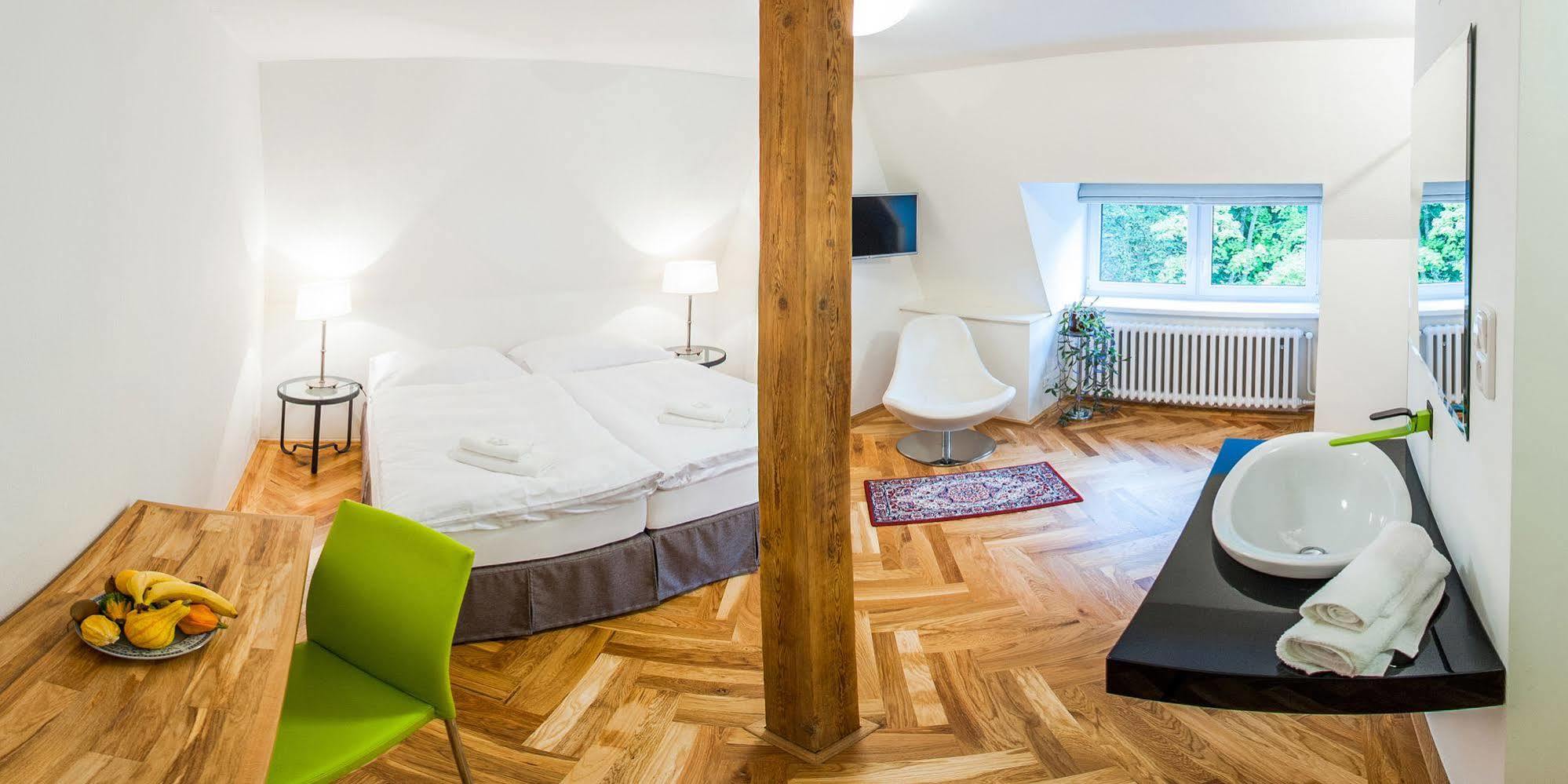 Vila Olga Jevany Экстерьер фото